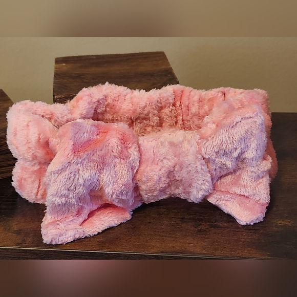 MAKEUP BEAUTY BUNDLE 10pc REVOLUTION - Picture 8 of 9